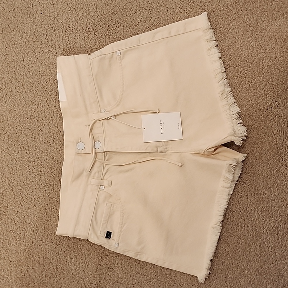 NWT Draw Me In High Rise Drawstring Waist KanCan Shorts (Beige) size Large